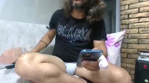 Snapshot of turkey_men34 chatting on May 2026 06:15:02 PM turkey_men34 online show from May 2026 06:15:02 PM