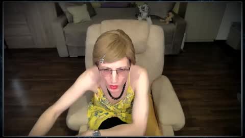 Clementine online show from October 2025 12:27:01 PM