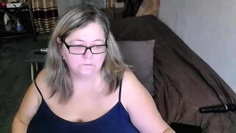 Lana online show from December 2025 11:31:01 PM