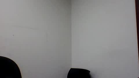 twayne29x online show from April 2026 01:36:01 AM