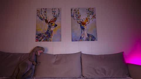 Snapshot of twiinkie_pie chatting on January 2025 04:20:01 PM Maria 3 online show from January 2025 04:20:01 PM