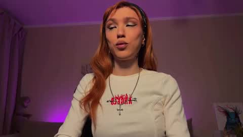 Snapshot of twiinkie_pie chatting on November 2025 06:10:01 PM Maria 3 online show from November 2025 06:10:01 PM