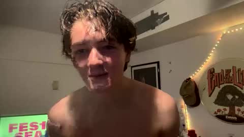 twinkboyboi69 online show from April 2026 07:56:02 PM