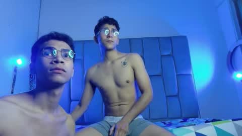 Snapshot of twinksecrets_ chatting on February 2026 11:06:02 AM twinksecrets_ online show from February 2026 11:06:02 AM