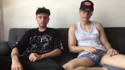 Derrick online show from October 2025 05:03:02 PM