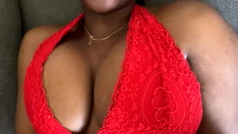 twinpieks online show from April 2026 06:38:01 PM