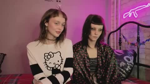 Snapshot of twins_terror chatting on April 2026 03:50:01 PM Sin and Skin online show from April 2026 03:50:01 PM
