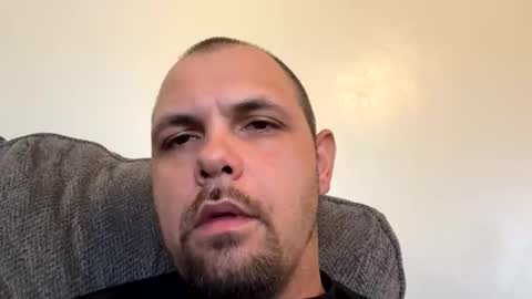 two_hands45 online show from April 2026 03:50:02 PM