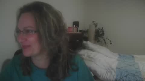 Snapshot of twonix chatting on November 2025 04:49:01 PM twonix online show from November 2025 04:49:01 PM