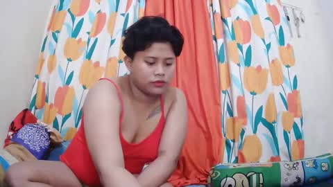 Snapshot of twowetcuties chatting on February 2025 03:08:01 AM Lyn and lea online show from February 2025 03:08:01 AM