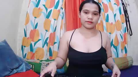 Snapshot of twowetcuties chatting on March 2025 03:00:01 AM Lyn and lea online show from March 2025 03:00:01 AM