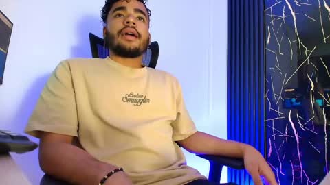 Snapshot of tyagofdef chatting on April 2026 12:05:02 AM tyagofdef online show from April 2026 12:05:02 AM