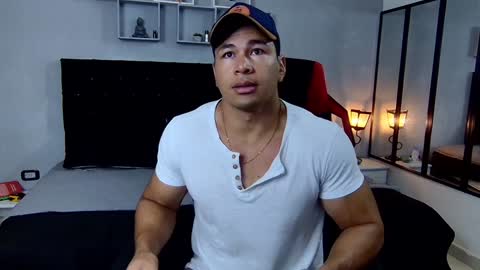 tyler_hank1 online show from January 2025 11:22:01 AM