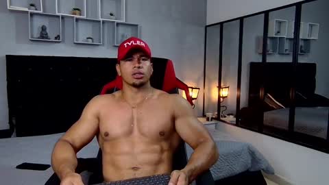 tyler_hank1 online show from March 2025 08:54:02 AM