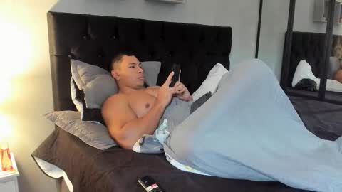 tyler_hank1 online show from January 2026 01:16:02 PM