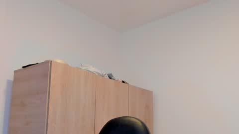     online show from December 2024 02:11:02 PM