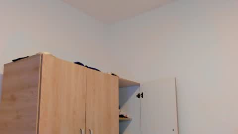     online show from December 2024 05:40:01 PM