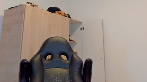     online show from December 2024 08:58:02 PM