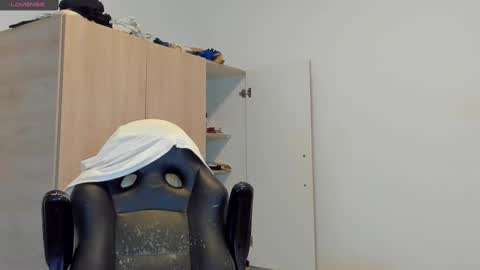     online show from December 2024 06:35:02 PM