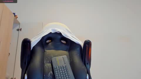     online show from December 2024 09:39:02 PM