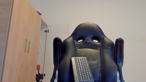     online show from January 2025 07:52:01 PM