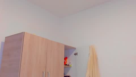     online show from January 2025 08:34:02 AM