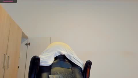     online show from January 2025 12:48:02 AM