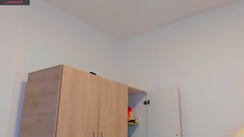     online show from January 2025 06:57:01 PM