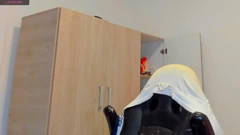     online show from January 2025 09:16:02 AM