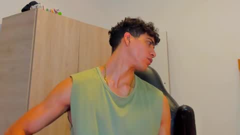     online show from February 2025 09:17:01 PM