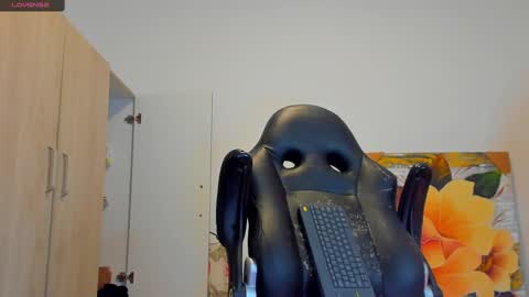     online show from March 2025 05:18:02 PM