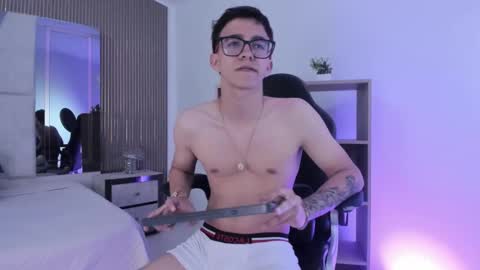 Snapshot of tylercross_ chatting on March 2026 09:54:02 PM Tyler online show from March 2026 09:54:02 PM