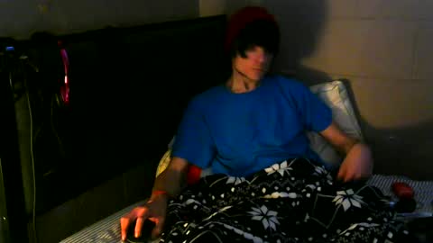 Snapshot of tylerlee199169 chatting on December 2024 06:17:02 PM Tyler online show from December 2024 06:17:02 PM