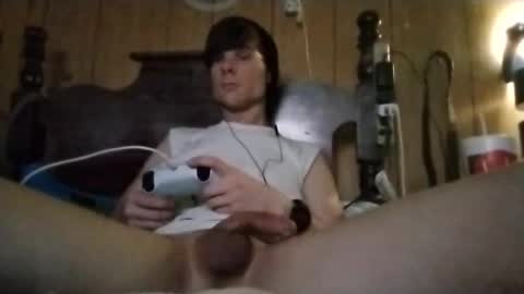 Snapshot of tylerlee199169 chatting on November 2025 04:29:02 PM Tyler online show from November 2025 04:29:02 PM