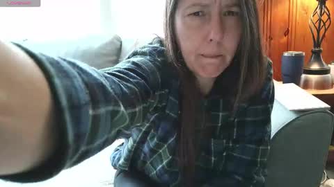 Snapshot of tylersands chatting on March 2026 04:10:01 PM Tyler Sands online show from March 2026 04:10:01 PM