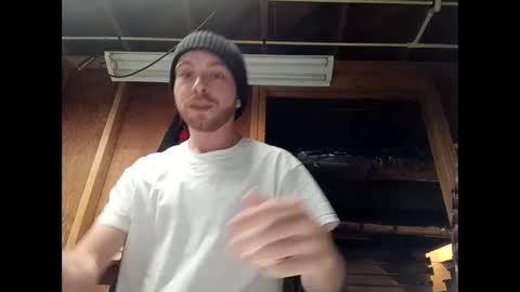 Snapshot of tylerspeagle2423 chatting on December 2024 07:18:02 AM Badasslife online show from December 2024 07:18:02 AM