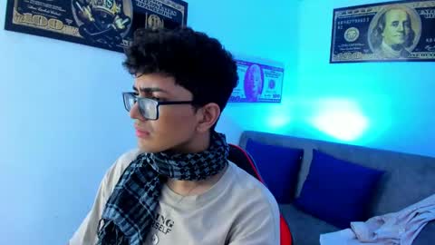 Snapshot of tylerwhiite_ chatting on December 2024 08:48:01 AM online show from December 2024 08:48:01 AM