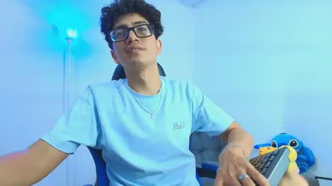   online show from October 2025 04:01:02 AM