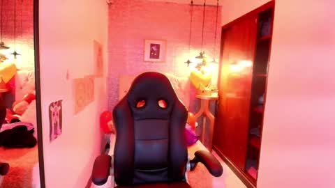       online show from March 2025 03:01:01 AM