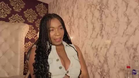 tyra fox online show from October 2025 03:49:02 AM