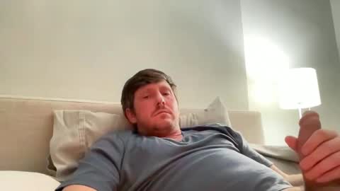 Snapshot of u28005 chatting on December 2024 01:29:02 AM u28005 online show from December 2024 01:29:02 AM