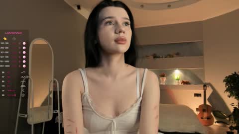 Lili online show from February 2025 09:27:02 PM