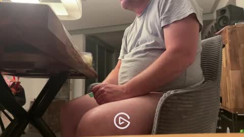 ueberdruck01 online show from June 2026 08:02:02 PM