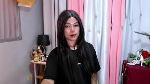 Snapshot of ugly_asianlover chatting on December 2024 08:32:01 PM rechelle online show from December 2024 08:32:01 PM