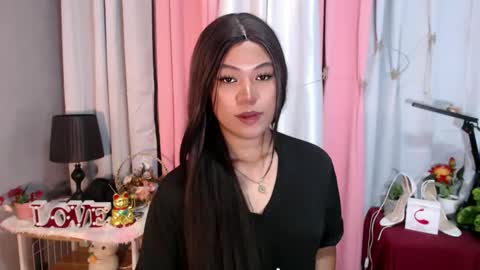 Snapshot of ugly_asianlover chatting on December 2024 04:02:02 AM rechelle online show from December 2024 04:02:02 AM