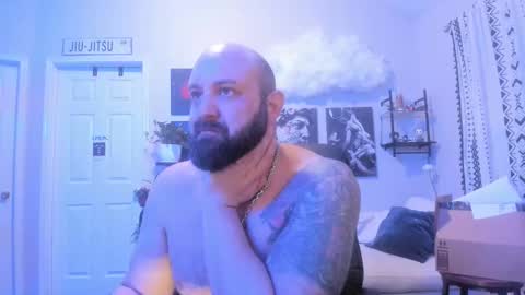 Snapshot of ugly_viking chatting on December 2024 01:10:02 AM Ugly Viking online show from December 2024 01:10:02 AM