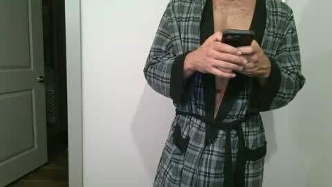 uhhuhyea online show from November 2025 10:41:02 PM