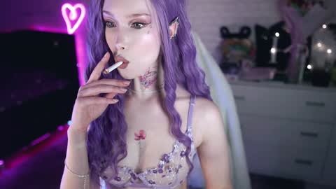 Izzy    online show from January 2025 04:16:01 PM