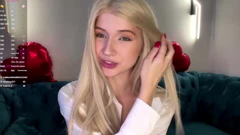 Snapshot of ulalittlepage chatting on May 2026 03:31:02 PM Vikki online show from May 2026 03:31:02 PM