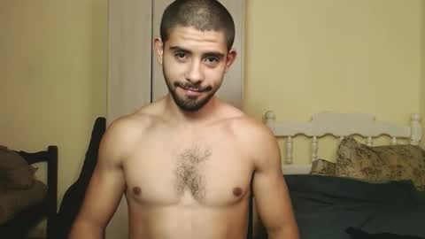Snapshot of uliseshot450305 chatting on February 2025 01:20:02 AM Ulises Gomez online show from February 2025 01:20:02 AM